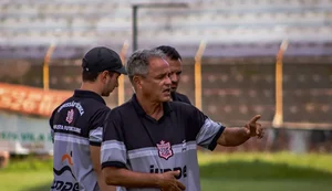 Paulista de Jundiaí anuncia o técnico alagoano Roberval Davino