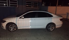 Homem é preso com veículo clonado e documentos falsos