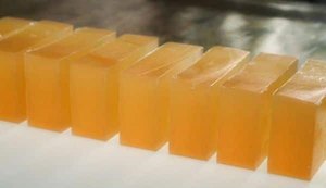 Projeto 'Coleta Óleo' reutiliza material para a produção de sabão