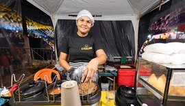 Ambulantes celebram renda garantida com festivais de Coco e Quadrilhas em Jaraguá