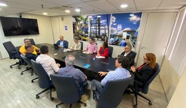 Prefeitura e Arsal traçam planos para reforçar sistema de energia elétrica da turística Ilha do Ferro, em Pão de Açúcar