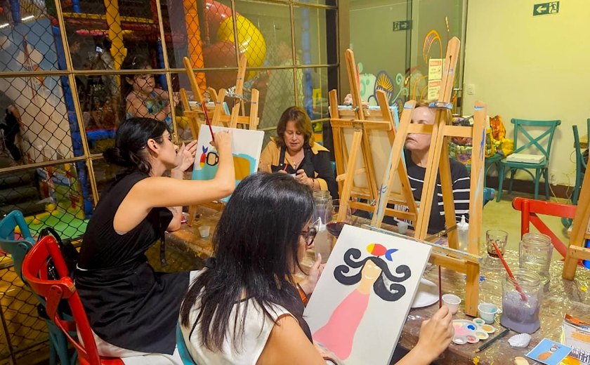 Poder criativo: Happy Art realiza 3ª oficina de pintura da série inspirada na Ilha do Ferro