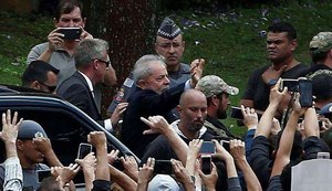 'Vou provar para você que não sou ladrão', promete Lula ao neto Arthur