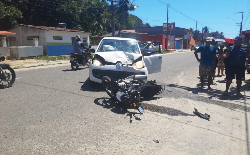 Colisão entre carro e moto deixa uma pessoa morta e outra ferida em Paripueira