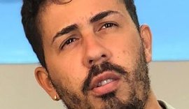 Carlinhos Maia compra presente milionário para desconhecido no meio da rua