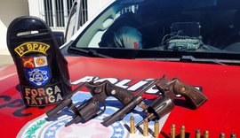 PM apreende 32 armas de fogo e mais de 11 kg de entorpecentes