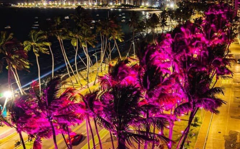 Cartões postais e viadutos de Maceió são iluminados em campanha contra o câncer de mama