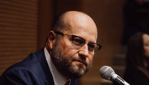 Nelson Wilians participa de encontro internacional de advogados no Chile