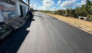 Rua que dá acesso à Avenida Mundaú é asfaltada no Benedito Bentes