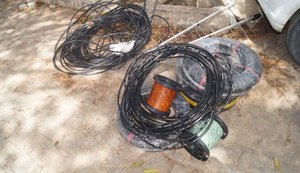 Polícia Civil detém duas pessoas suspeitas de furtos de cabos de internet