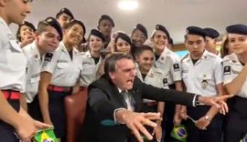 O uso eleitoral de crianças e jovens de escolas militares por Bolsonaro