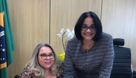 Rosinha da Adefal toma posse na Secretaria Nacional de Políticas para a Mulher