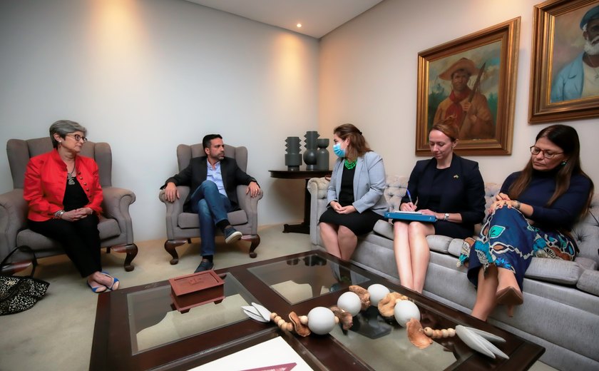 Governo de Alagoas estreita relações institucionais com Consulado Americano