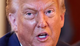 Tarifas de 50%: Trump diz que deve conversar com Lula 'em algum momento, mas não agora'