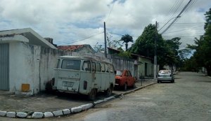 Veículos abandonados em Maceió são recolhidos pela SMTT