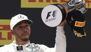 Para diminuir peso do carro, Hamilton abdicou de água no GP da Espanha