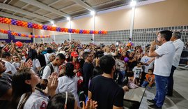 Milhares de arapiraquenses abraçam a reeleição de Paulo Dantas