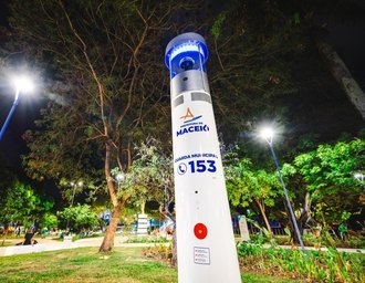 Totens de segurança instalados em Maceió reforçam monitoramento em tempo real