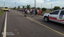 Ciclista morre na AL-115 após colidir com van escolar