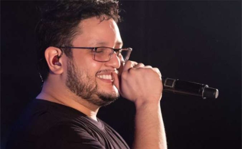 Cantor Maurílio apresenta inchaço no cérebro, informa boletim médico