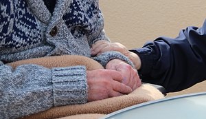Mês Mundial do Alzheimer: Especialista explica como familiares e cuidadores podem lidar com a doença de forma mais leve