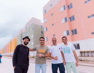 Prefeito JHC visita Parque da Lagoa e anuncia que prédios vão se tornar tela para mural de artista visual