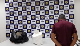 PRF prende homem transportando 30 quilos de drogas em ônibus interestadual