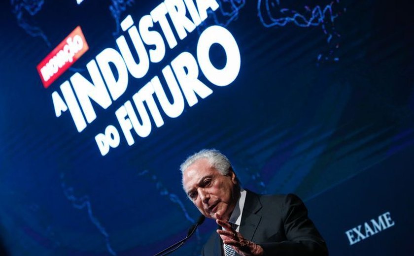 Brasil criou 115,8 mil empregos em abril, anuncia Michel Temer