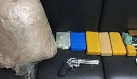 Mais de 20 quilos de drogas, metralhadora e munições apreendidas no sertão de AL