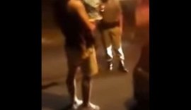 PM dá choque com taser em homem com criança no colo em SC; assista