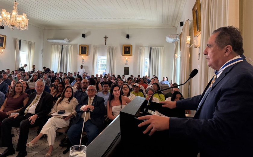 Deputado estadual Inácio Loiola é agraciado com a Comenda Jonas Montenegro do IHGAL