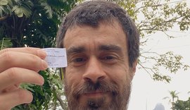 Ator alagoano crava Lula e Freixo e viajava de volta a Maceió