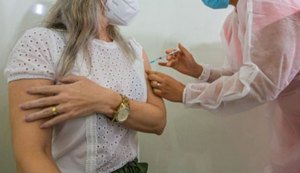 Arapiraca chama moradores que ainda não tomaram segunda dose da Coronavac e AstraZeneca