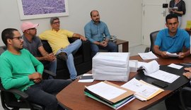 Prefeitura de Arapiraca reduz salários de 187 agentes e sindicato aciona vereadores