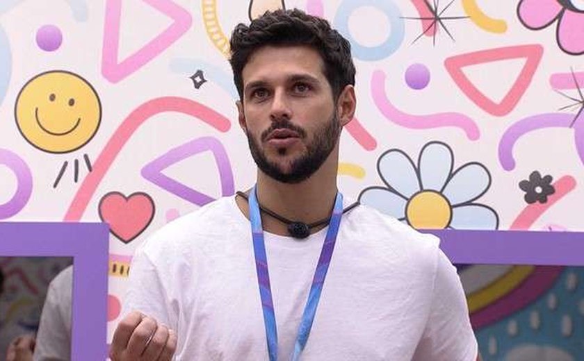 Rodrigo, do BBB 22, dispara: 'Sou sua primeira opção?'