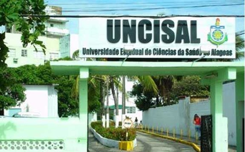 Com mais de 6 mil inscritos, Uncisal divulga concorrência do vestibular 2018