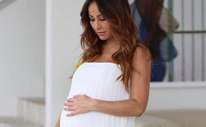 Apresentadora Sabrina Sato irá se submeter a cirurgia para chegada de Zoe