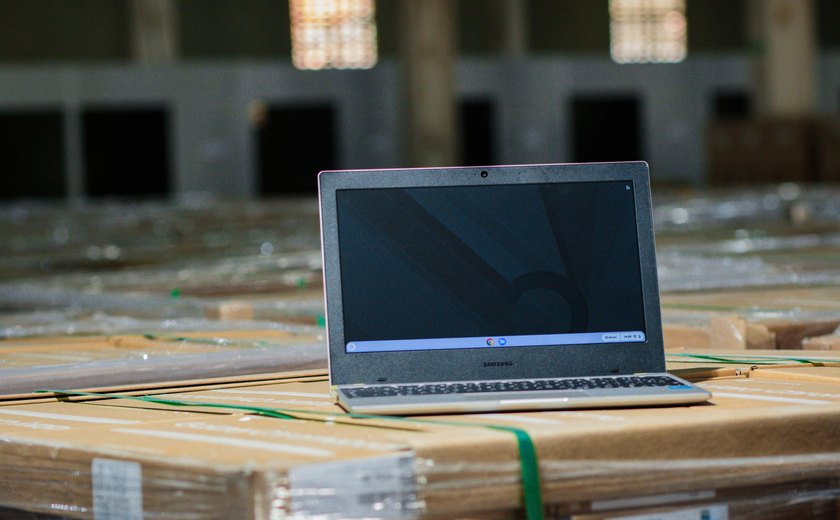 Governo do Estado lança programa Alagoas Conectada e investe em tecnologia para escolas