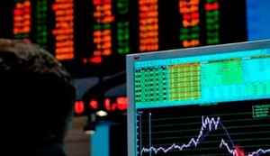 Ibovespa registra baixa nesta segunda-feira