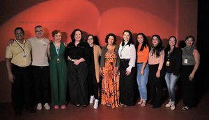 Abertura da exposição “Lírios, rosas e outras flores” é realizada no Sesc Arapiraca