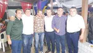 Em Paulo Jacinto Baile da Chita vira encontro de candidatos