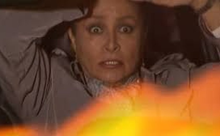Final 'Triunfo do Amor': Eva sabota carro de Bernarda e vilã arde nas chamas