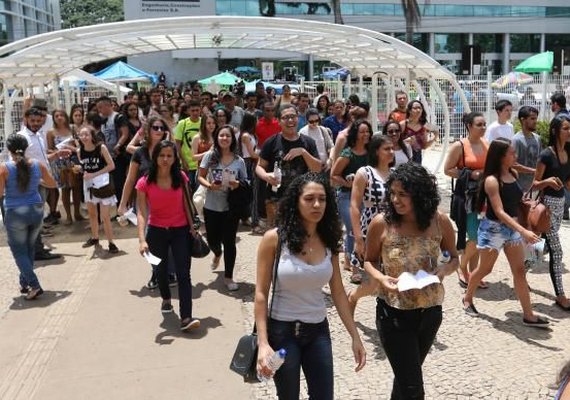 Enem: candidatos devem ficar atentos aos horários das provas para evitar atrasos