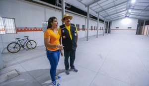 Prefeito Gilberto acompanha obras de reforma e ampliação de escola em Rio Largo