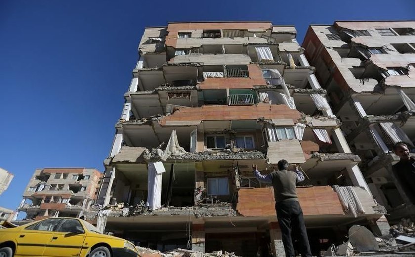Irã encerra operações de resgate após terremoto que deixou ao menos 530 mortos