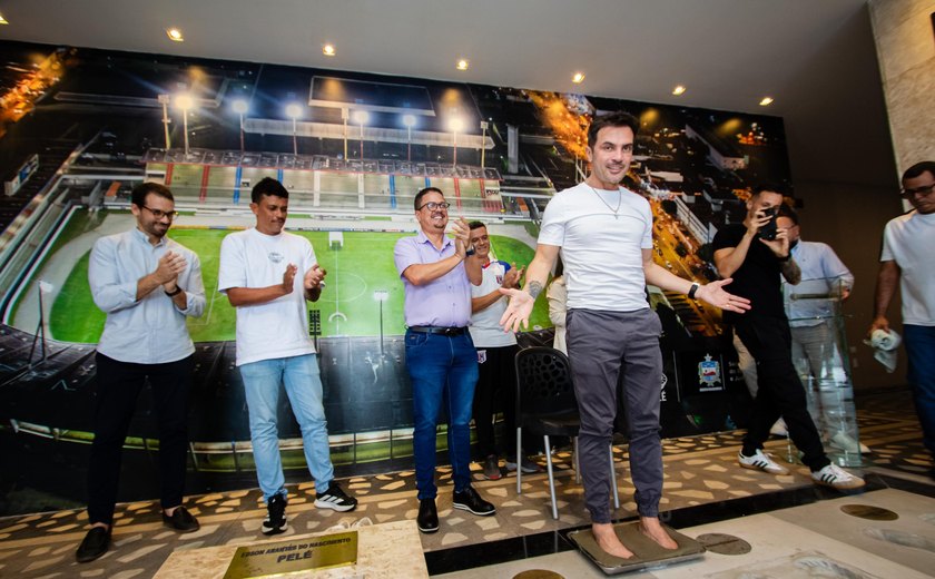 Falcão entra para o Hall da Fama do Estádio Rei Pelé