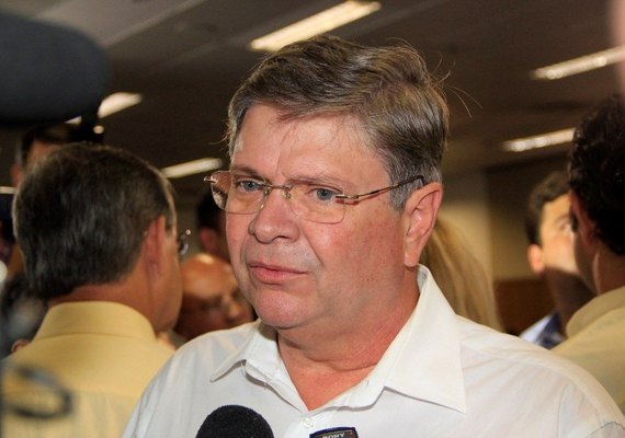 Ex-prefeito de Penedo, Alexandre Toledo é condenado por improbidade administrativa