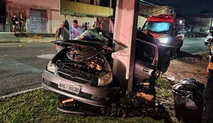Jovem de 19 anos morre após colidir veículo em poste na parte alta de Maceió