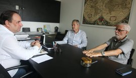 Luciano Barbosa articula rede de enfrentamento ao Covid-19 em Arapiraca