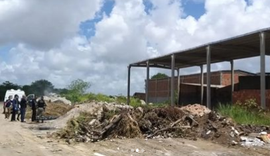 Gêmeos encontrados mortos tinham sinais de perfurações de bala e enforcamento